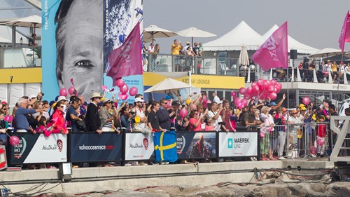Over 20,000 spectators enjoyed the fleet send-off at the Volvo Ocean Race Abu Dhabi Destination Village - Photo by Ian Roman - Abu Dhabi Ocean Racing.jpg (1)