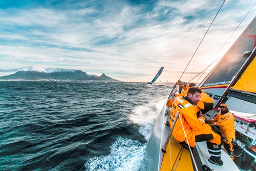 NOVEMBER_E_-_Azzam_heads_out_past_Table_Mountain_at_the_start_of_Leg_3_to_Abu_Dhabi._Image_by_Matt_KnightonAbu_Dhabi_Ocean_Racing_[1].jpg