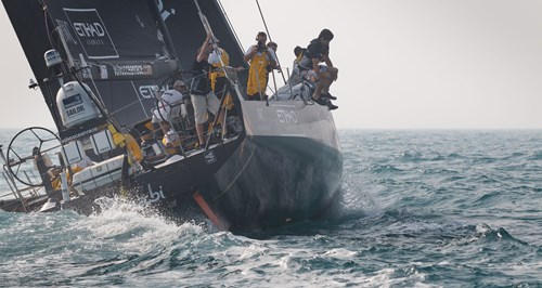 Alistair-Cook---jumps-off-Azzam-in-Abu-Dhabi.jpg